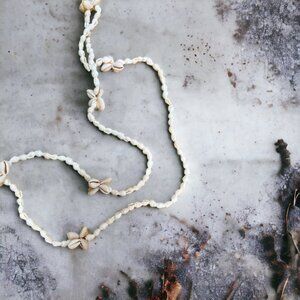 Vintage Cowrie Shell Single Strand Cluster Necklace 17"
